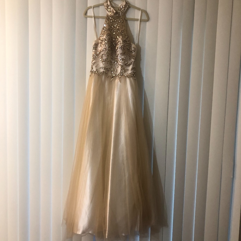 Dave & Johnny Special Occasion Dress Beige Sz 6